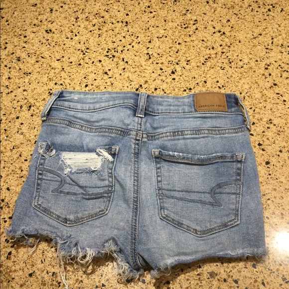 American Eagle women’s light denim shorts - Picture 1 of 3